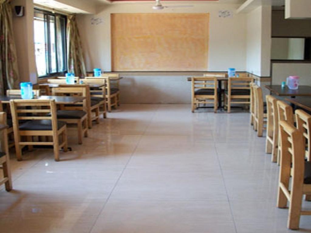 Hotel Tourist International Pune Exterior foto